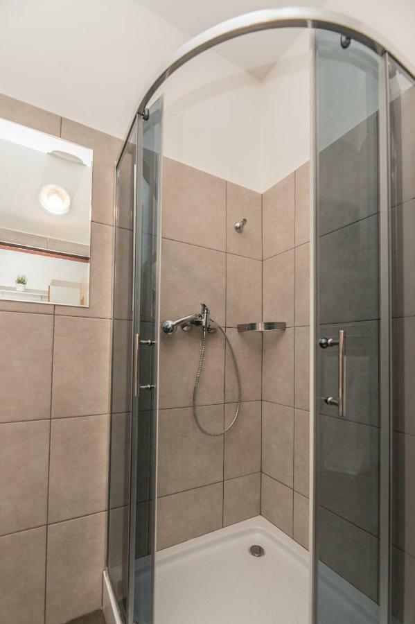 Apartmany Premyslova Градец-Кралове Экстерьер фото